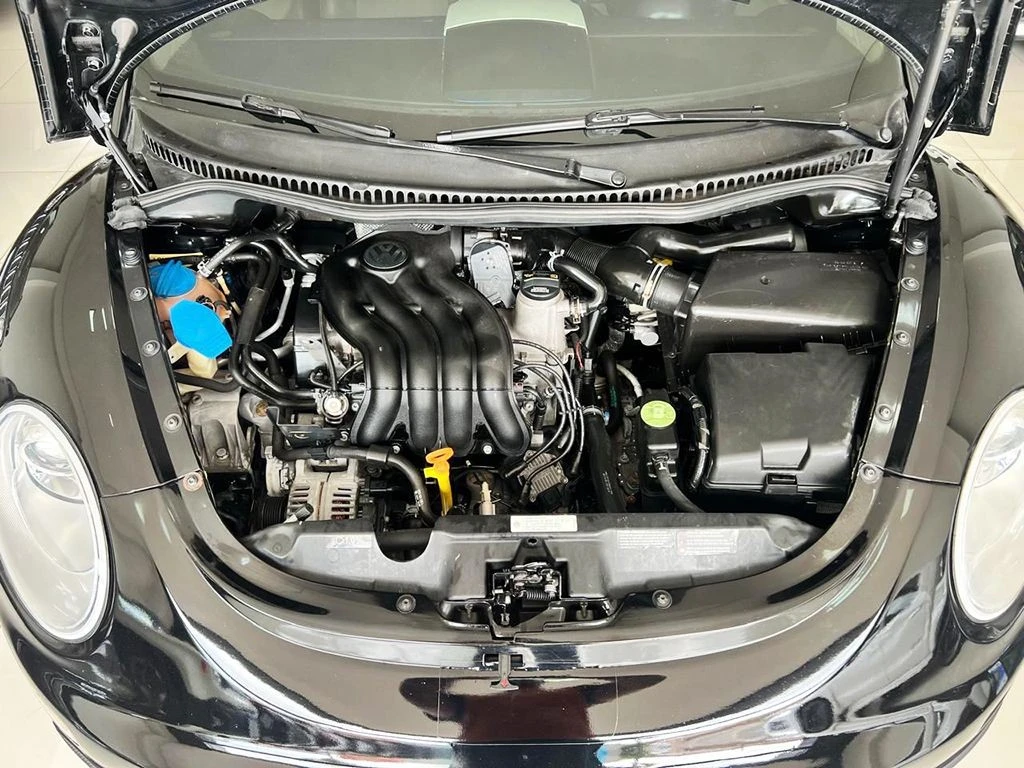 VOLKSWAGEN NEW BEETLE