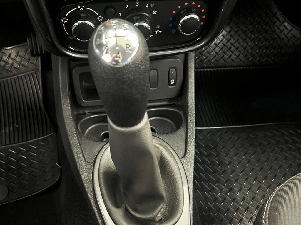 RENAULT DUSTER