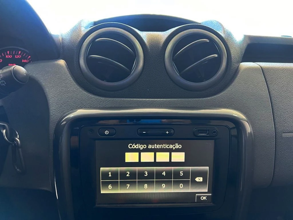 RENAULT DUSTER