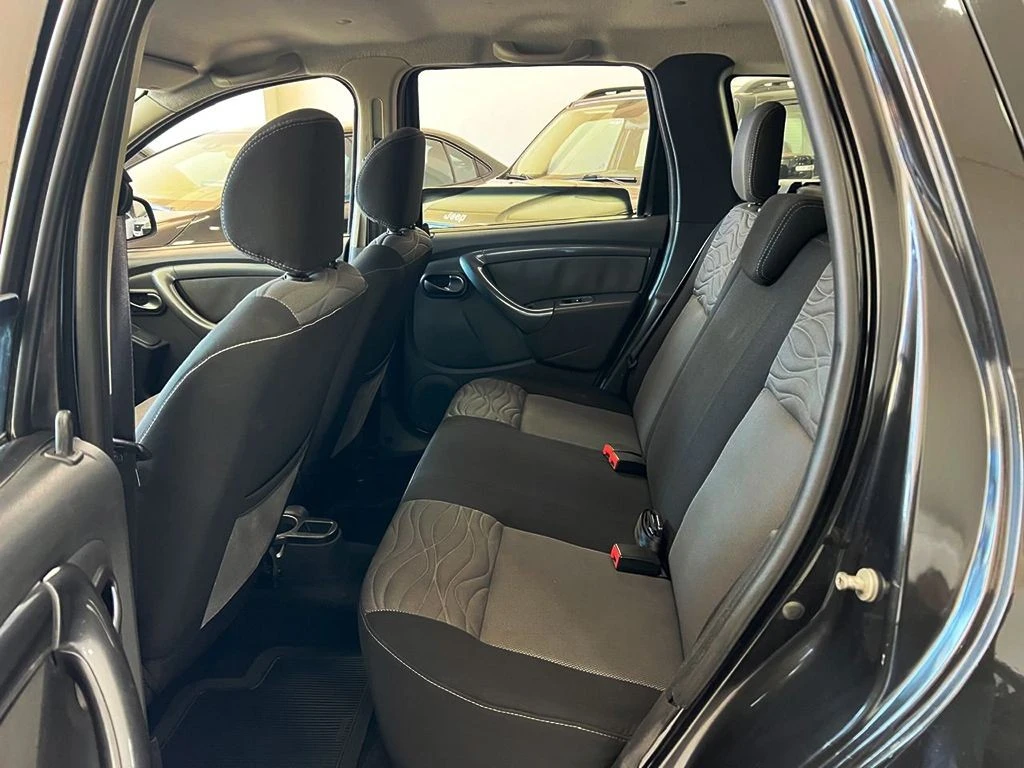 RENAULT DUSTER