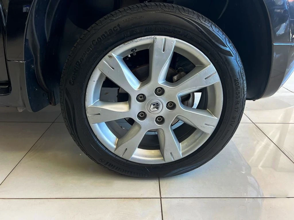 RENAULT DUSTER