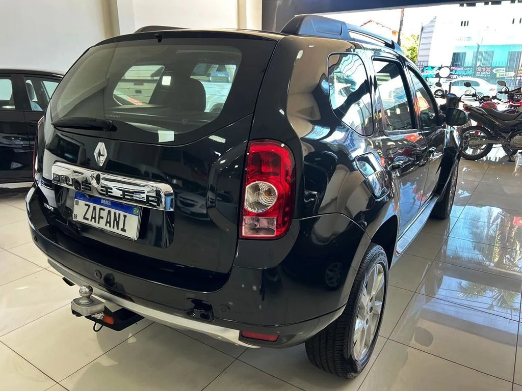 RENAULT DUSTER