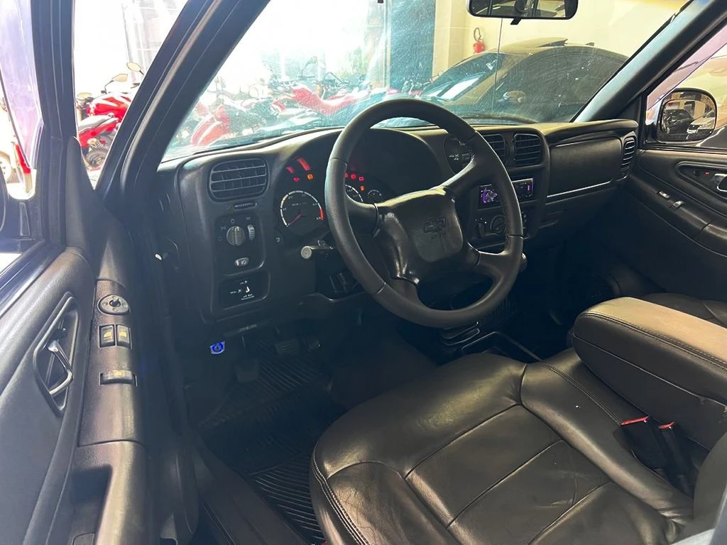 CHEVROLET S10