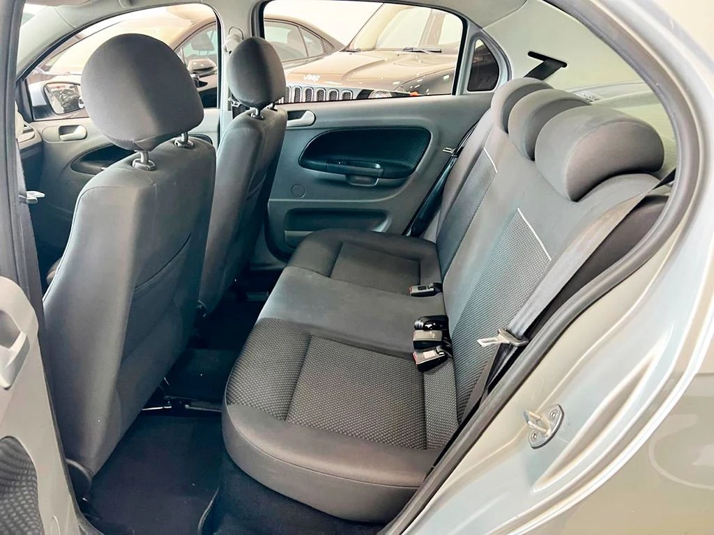 VOLKSWAGEN VOYAGE