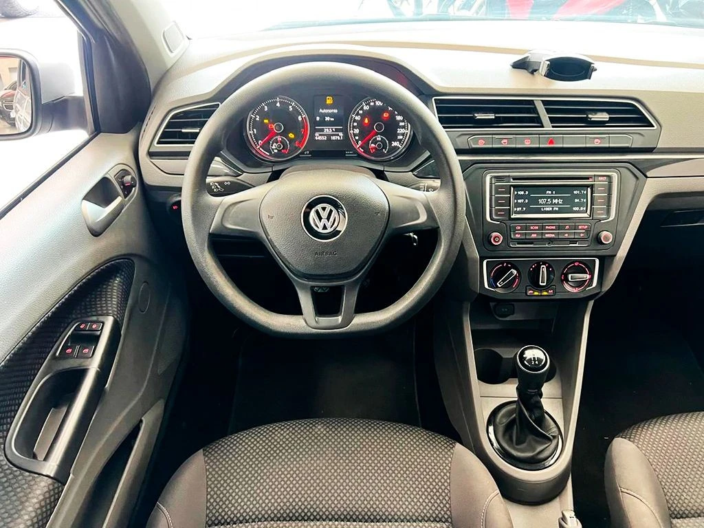 VOLKSWAGEN VOYAGE