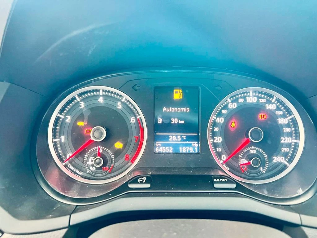 VOLKSWAGEN VOYAGE