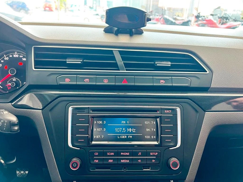 VOLKSWAGEN VOYAGE