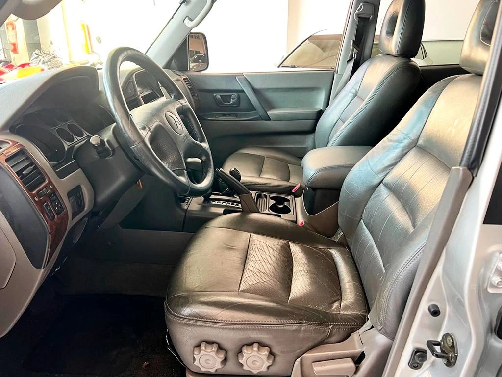 MITSUBISHI PAJERO