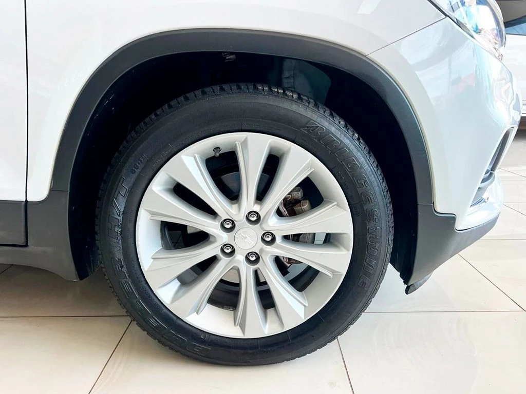 CHEVROLET TRACKER