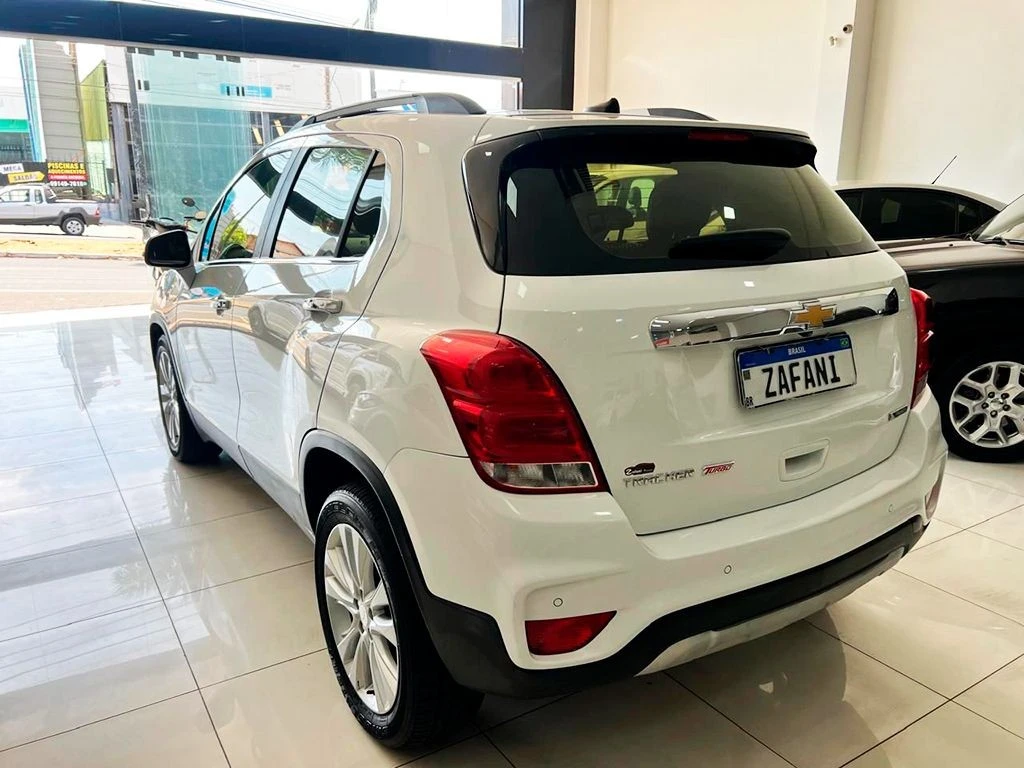 CHEVROLET TRACKER