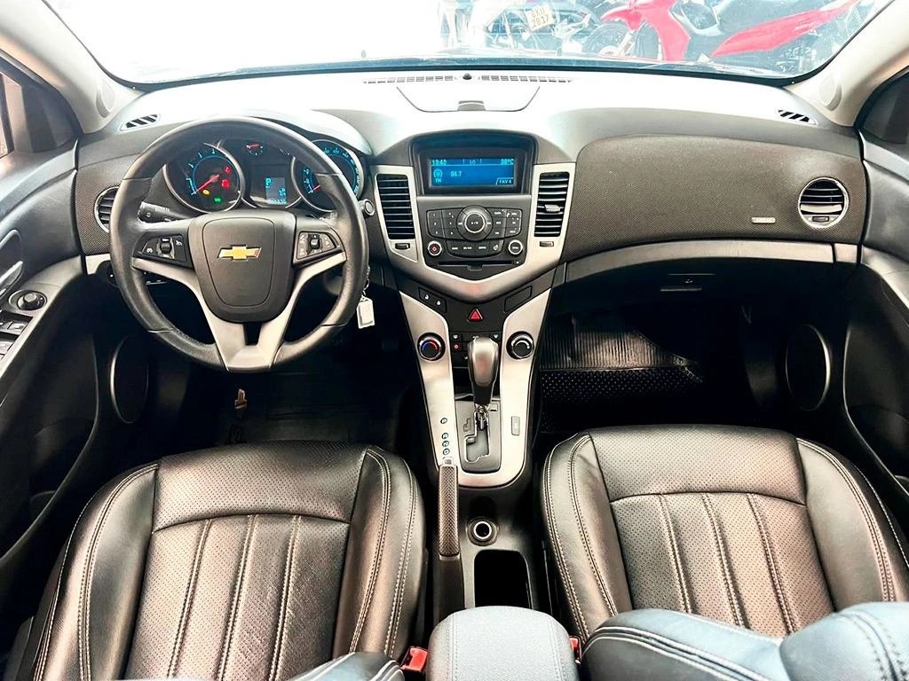 CHEVROLET CRUZE