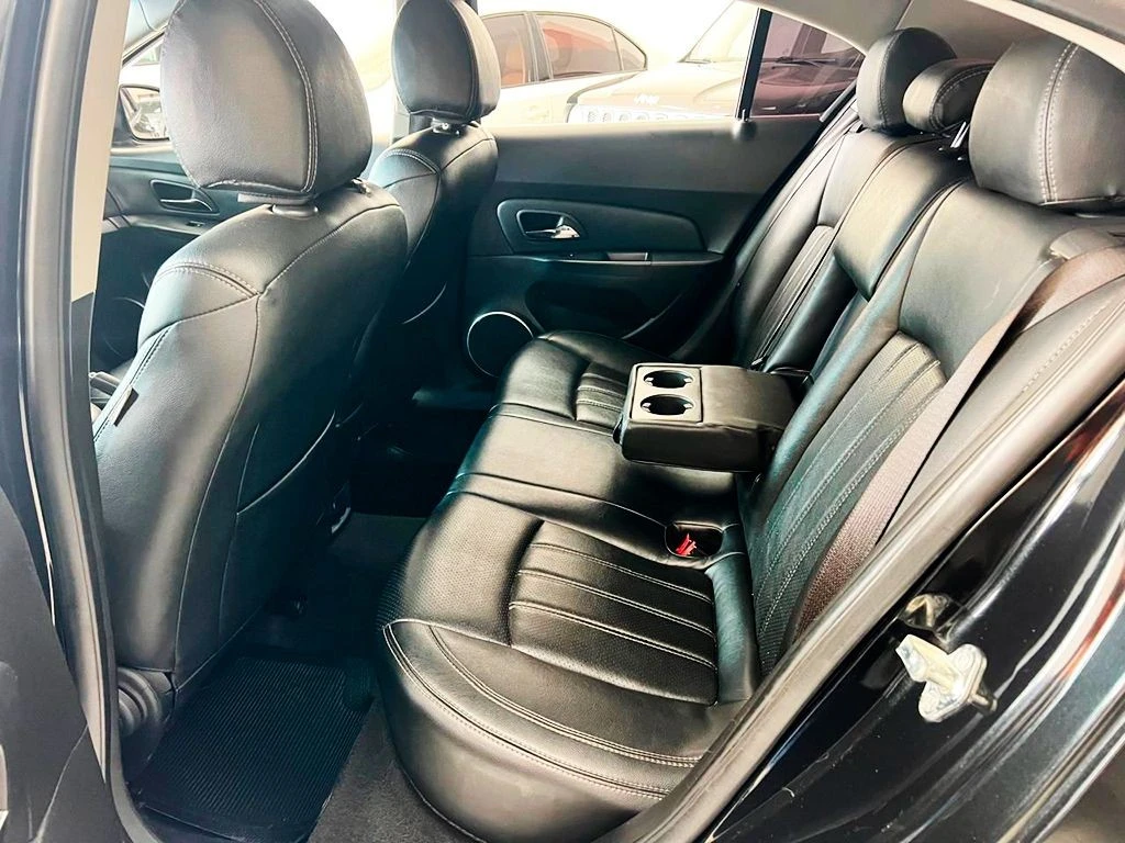 CHEVROLET CRUZE