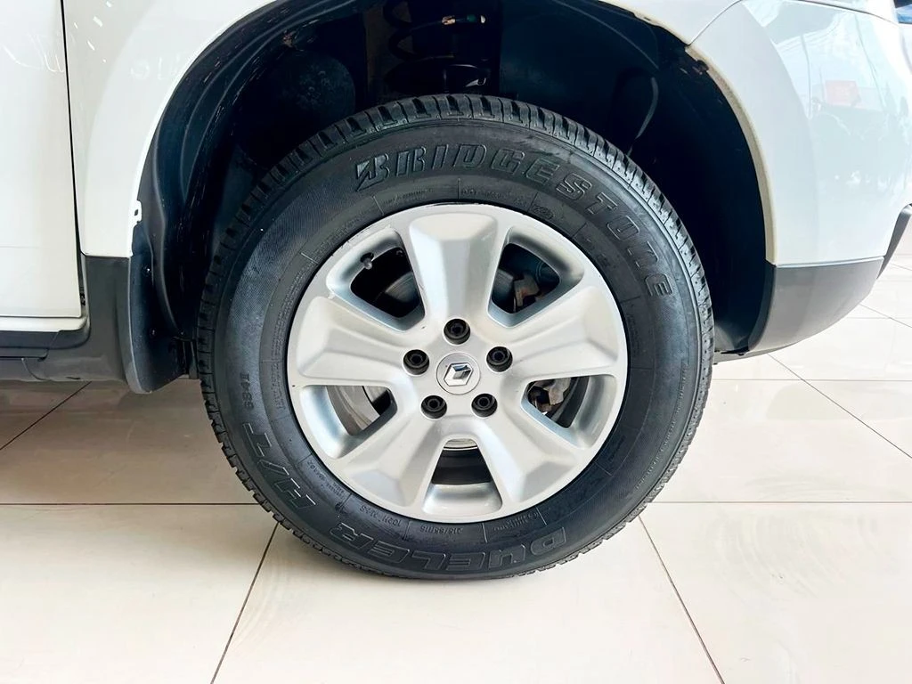 RENAULT DUSTER