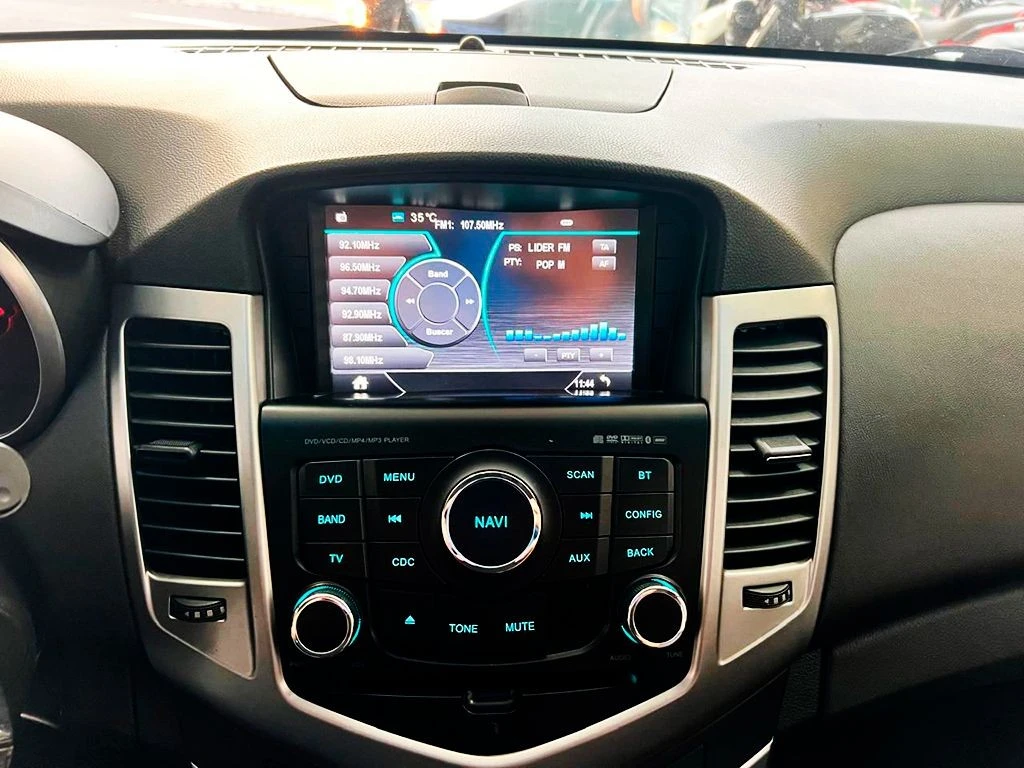 CHEVROLET CRUZE