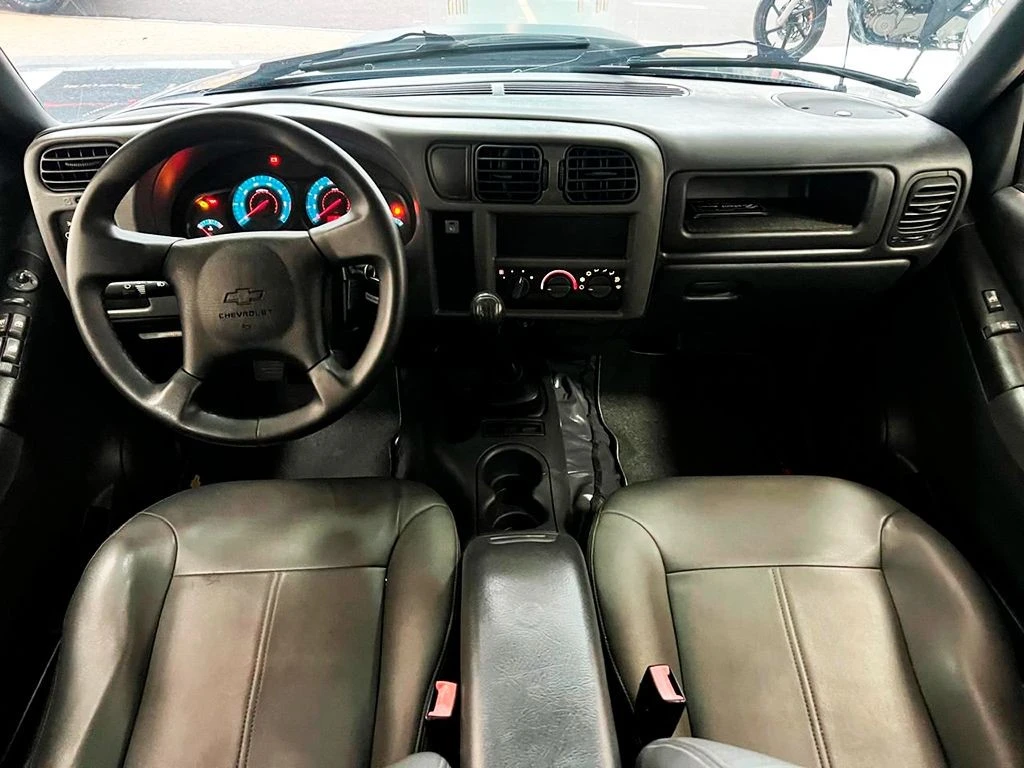 CHEVROLET S10