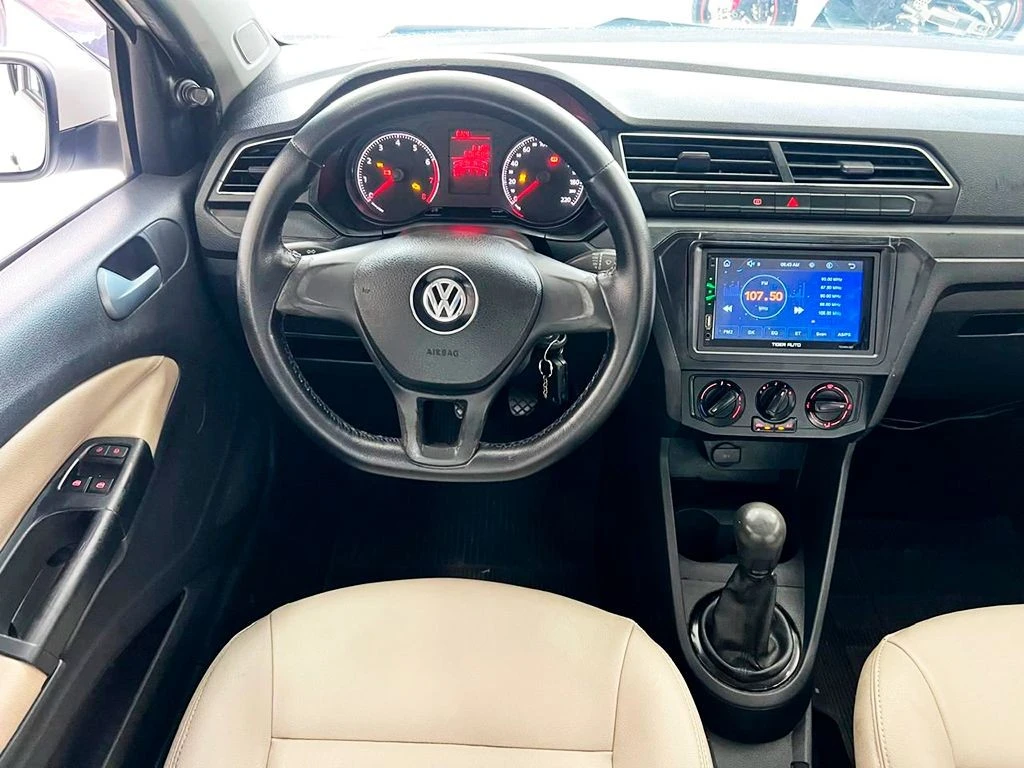 VOLKSWAGEN VOYAGE