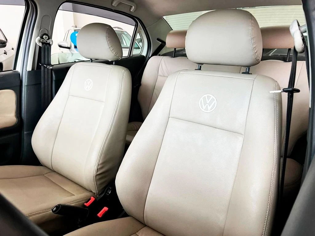 VOLKSWAGEN VOYAGE