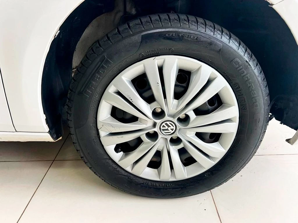 VOLKSWAGEN VOYAGE