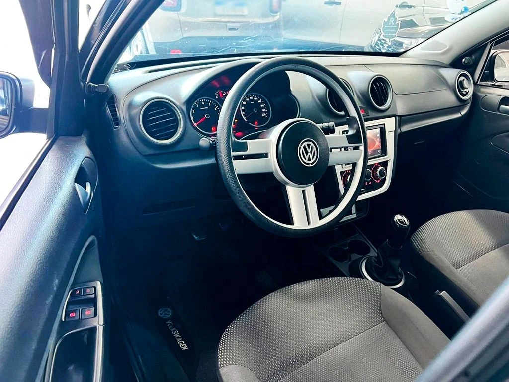 VOLKSWAGEN VOYAGE