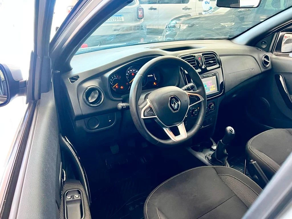 RENAULT SANDERO