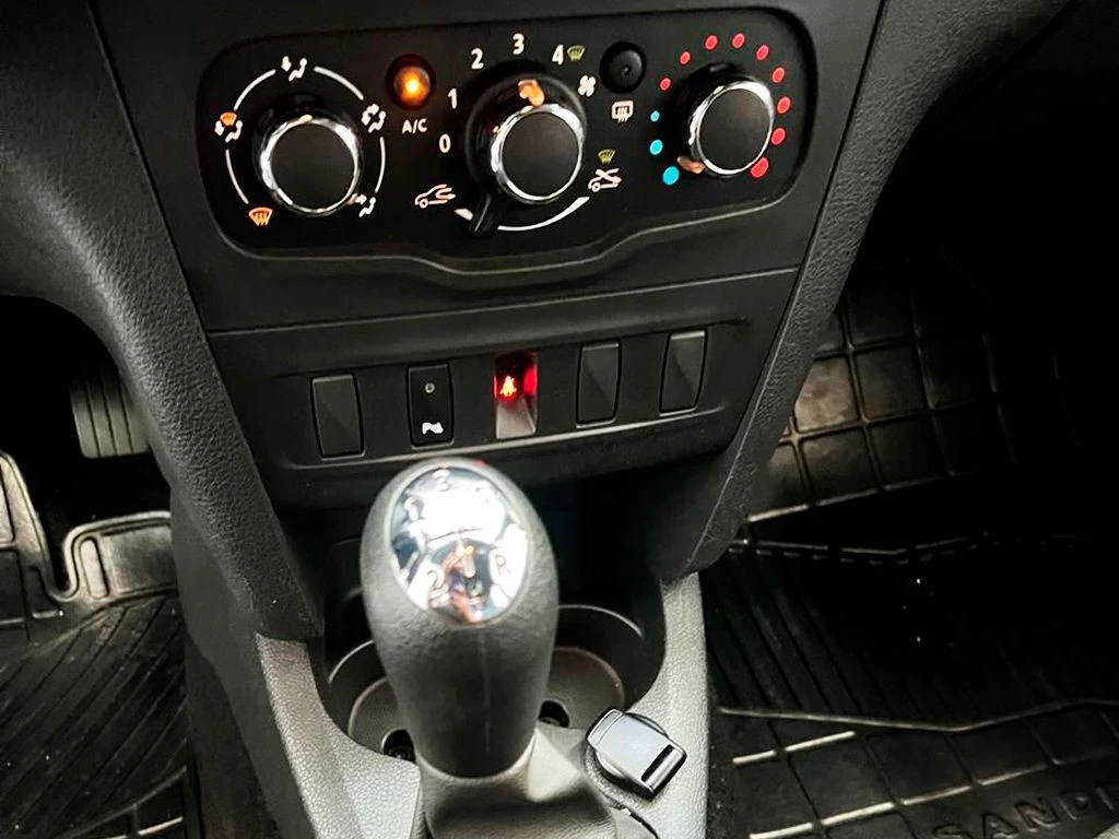RENAULT SANDERO