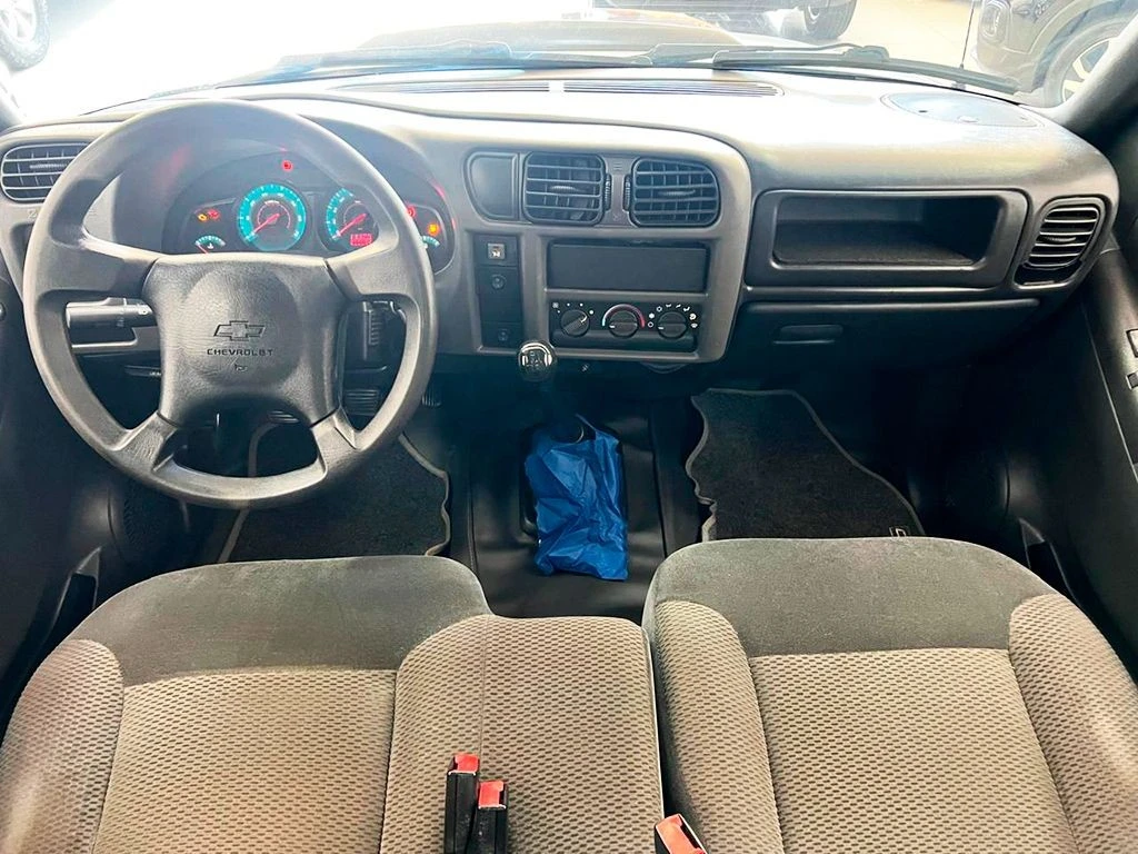 CHEVROLET S10