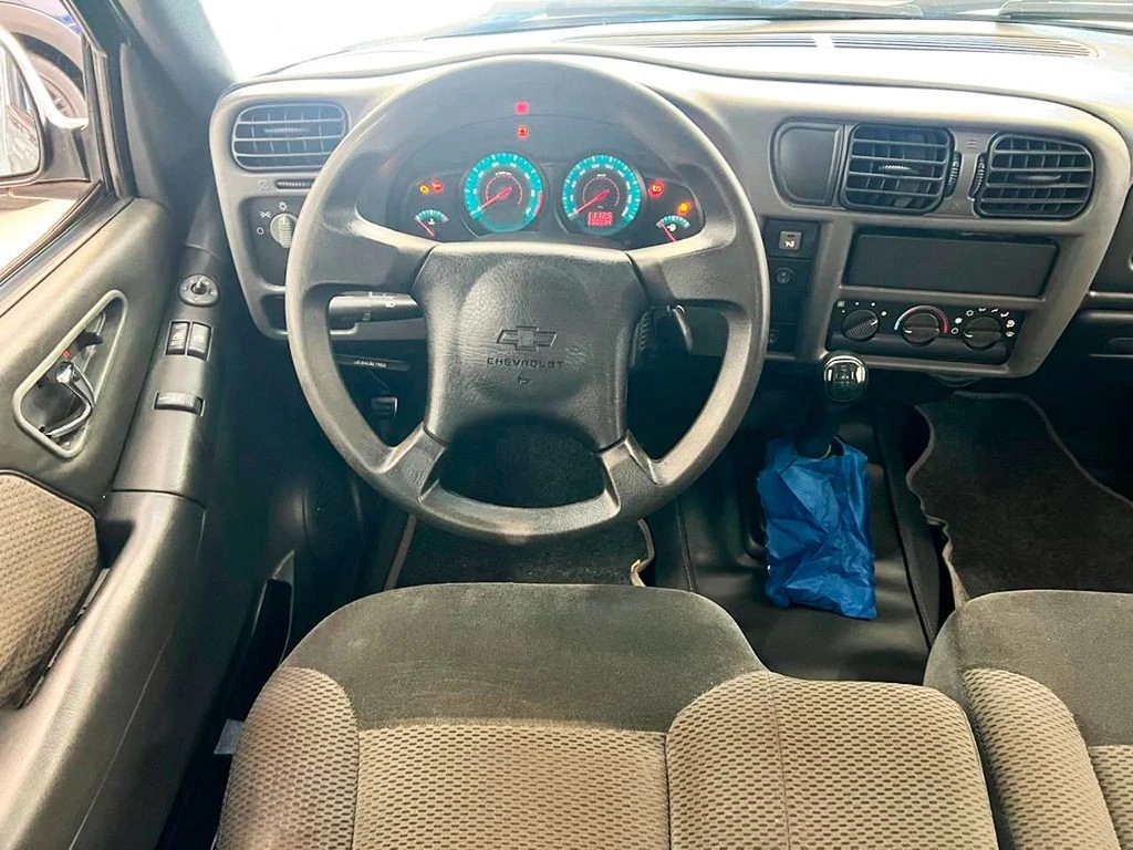 CHEVROLET S10
