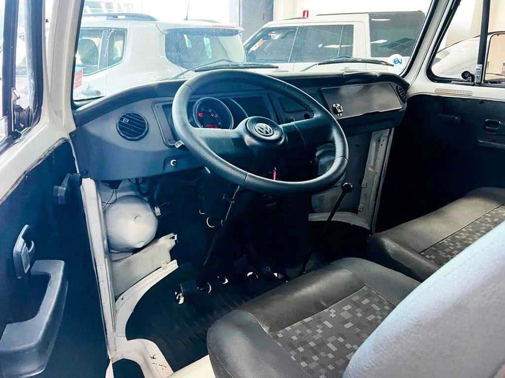 VOLKSWAGEN KOMBI