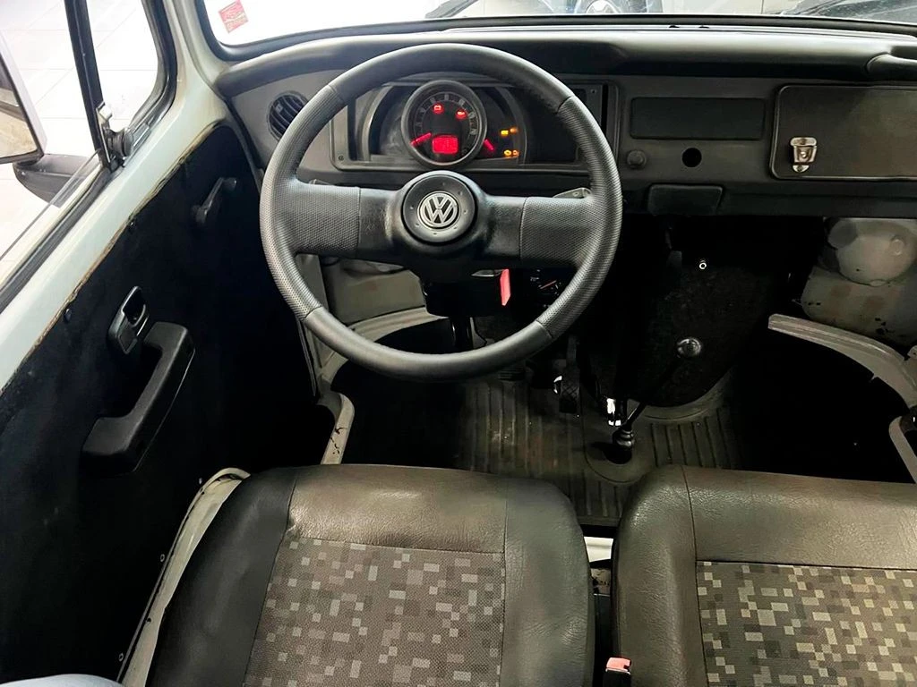 VOLKSWAGEN KOMBI