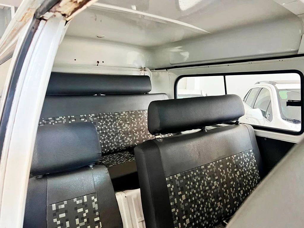VOLKSWAGEN KOMBI