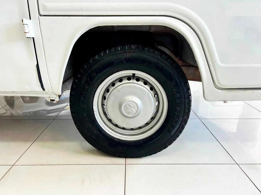 VOLKSWAGEN KOMBI