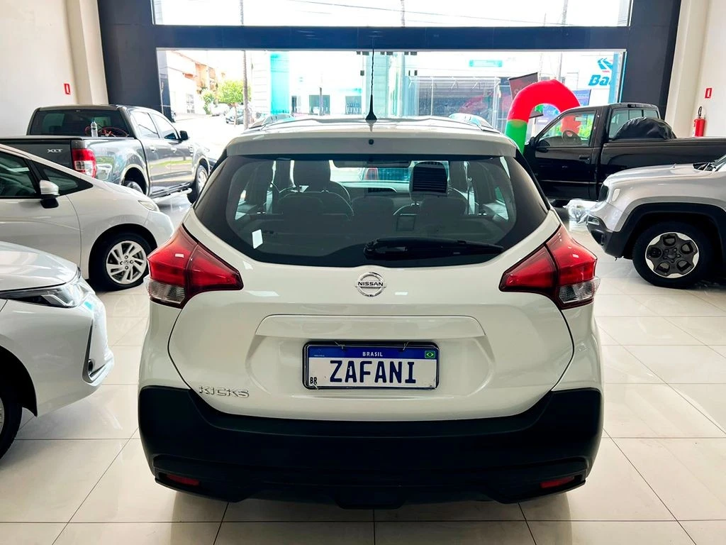 NISSAN KICKS