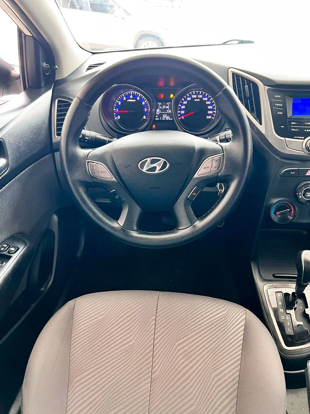 HYUNDAI HB20S