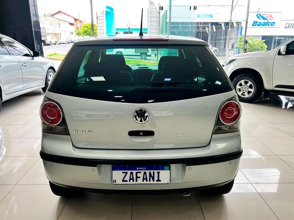 VOLKSWAGEN POLO