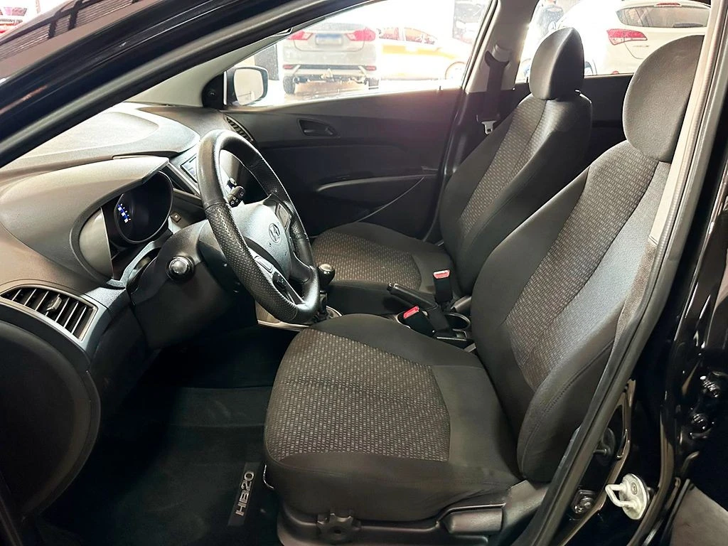 HYUNDAI HB20