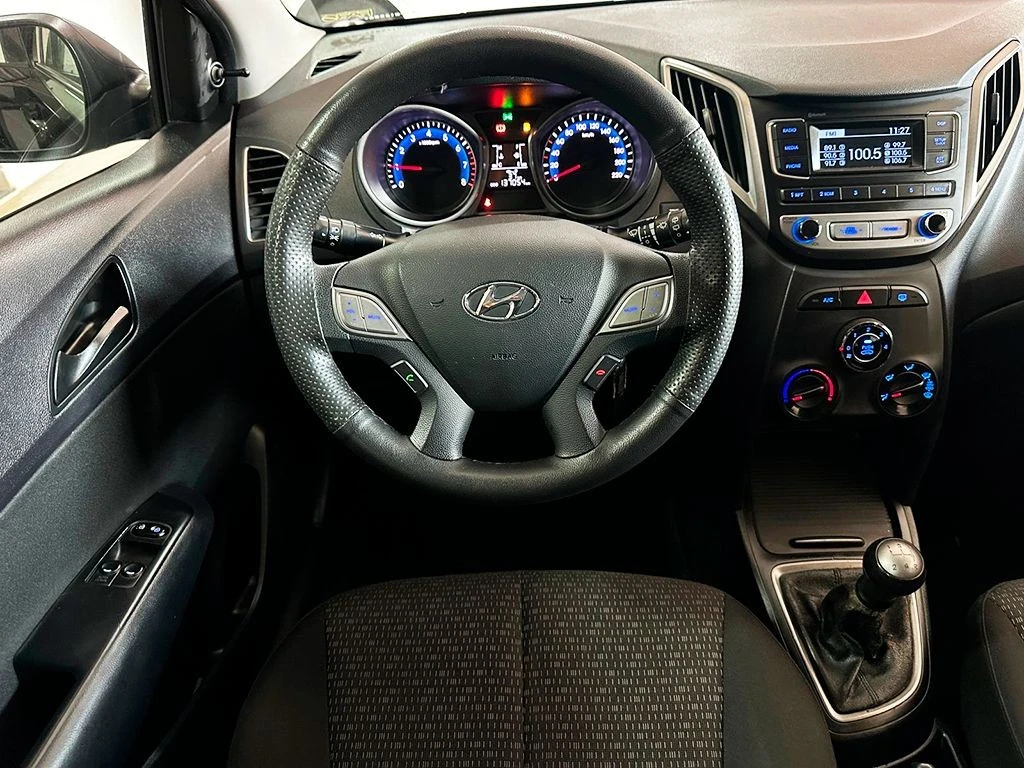HYUNDAI HB20