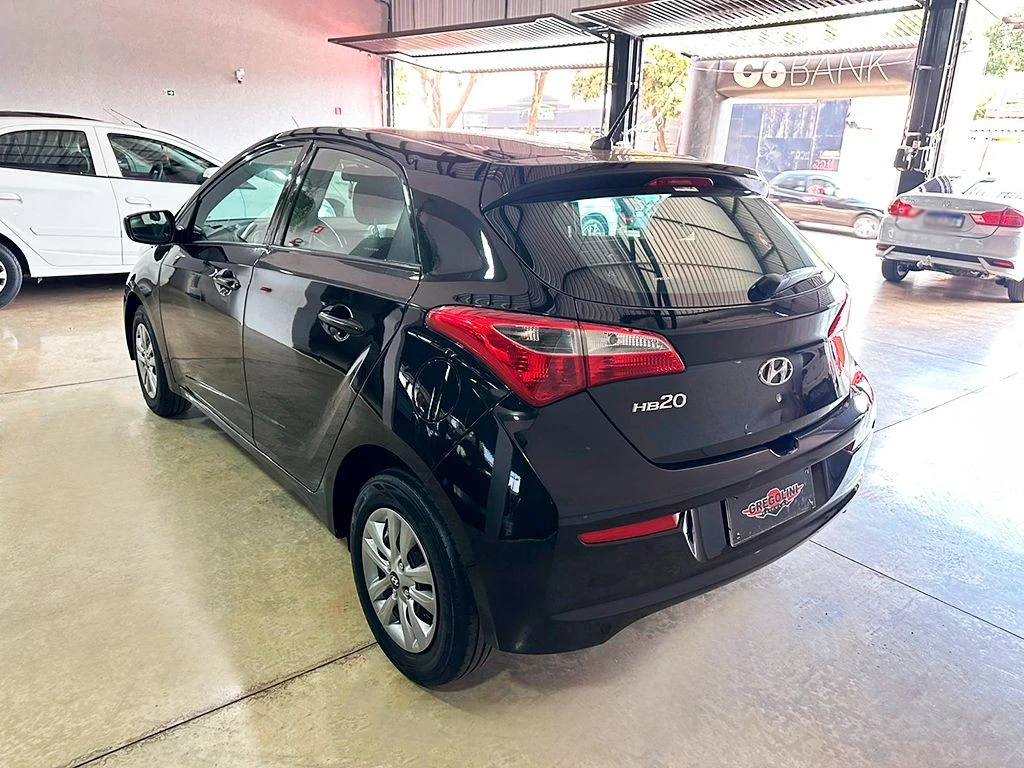 HYUNDAI HB20