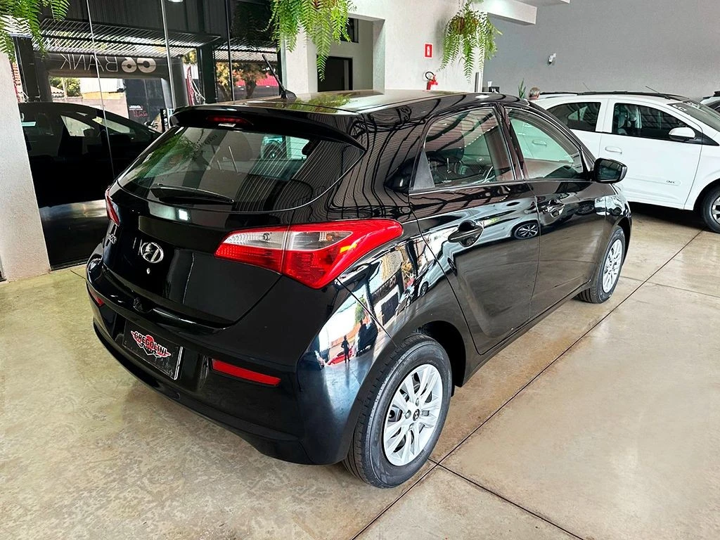 HYUNDAI HB20