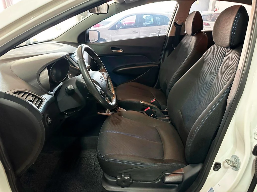 HYUNDAI HB20X