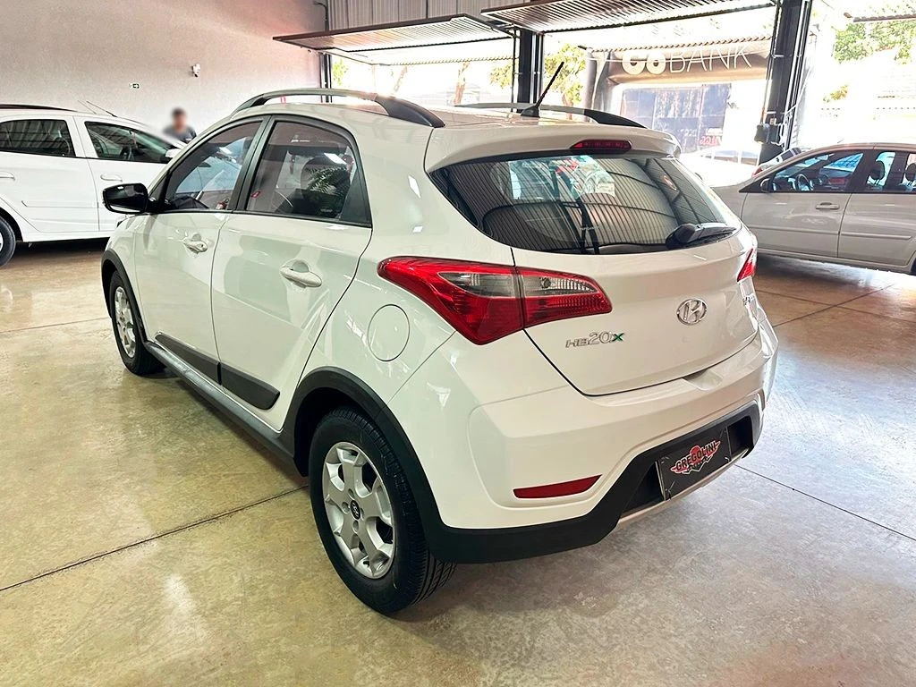 HYUNDAI HB20X