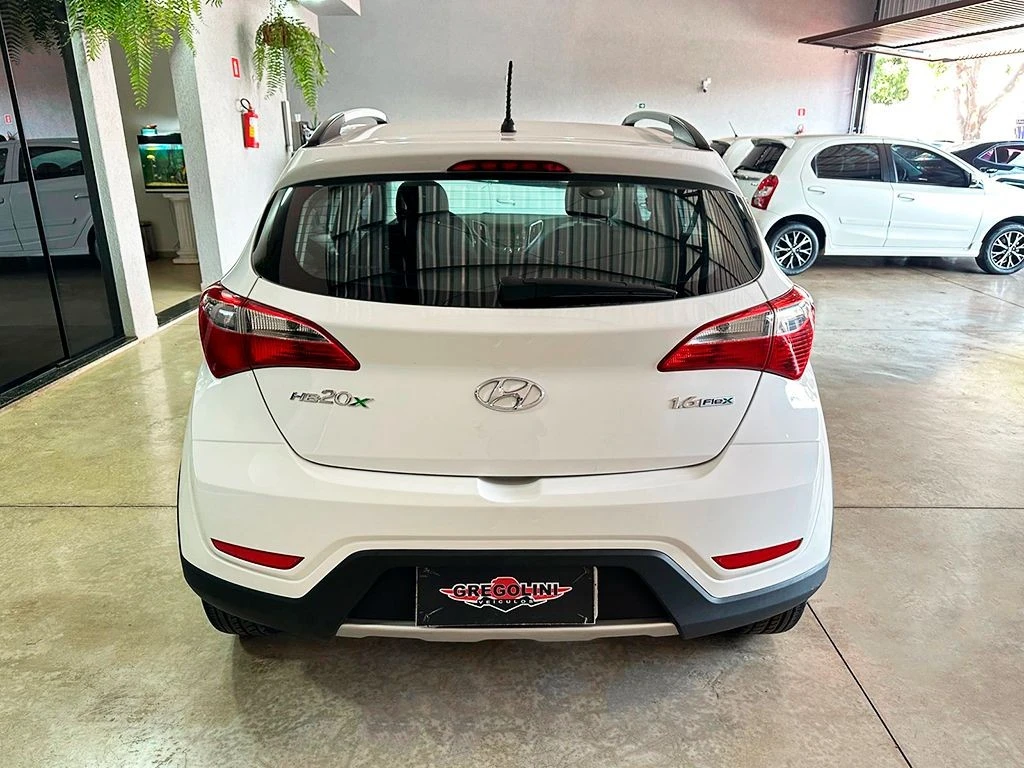 HYUNDAI HB20X