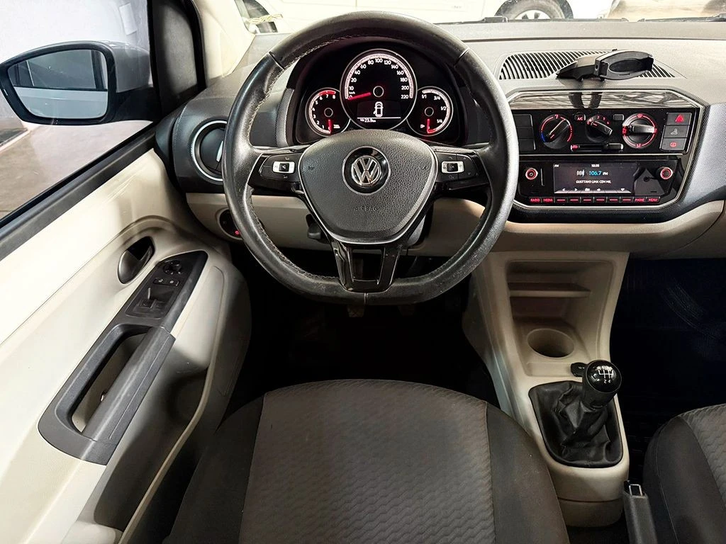 VOLKSWAGEN UP