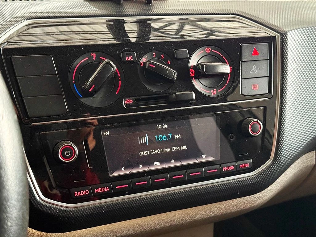 VOLKSWAGEN UP