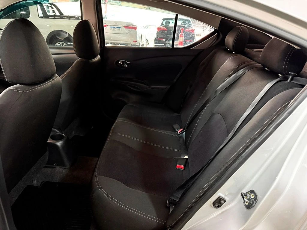 NISSAN VERSA