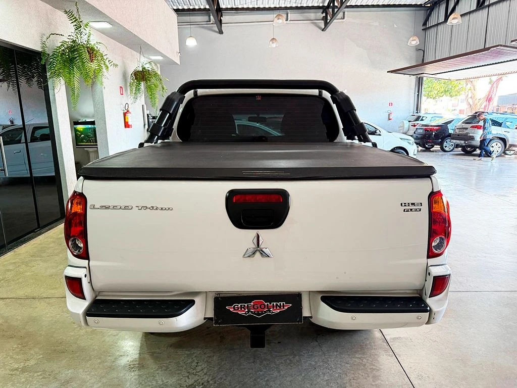 MITSUBISHI L200 TRITON