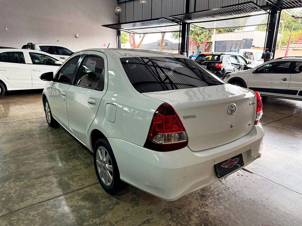 TOYOTA ETIOS