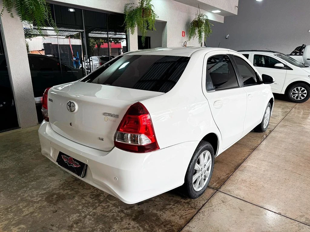TOYOTA ETIOS