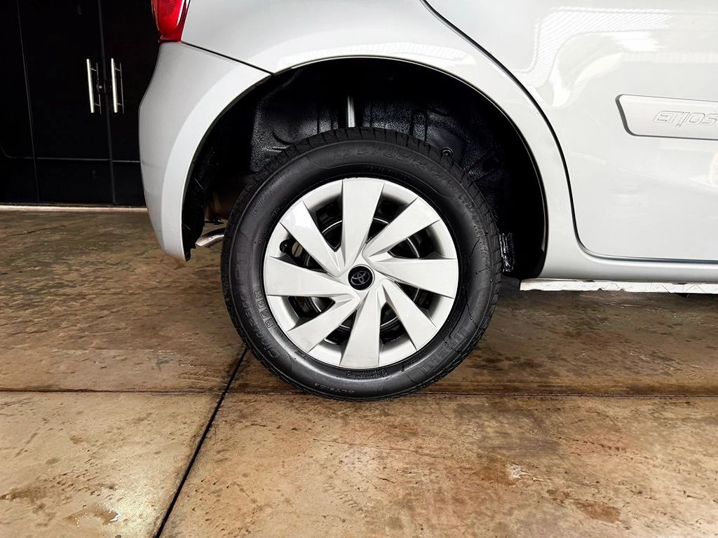 TOYOTA ETIOS