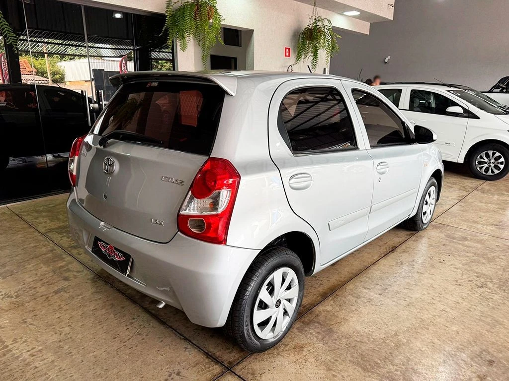 TOYOTA ETIOS