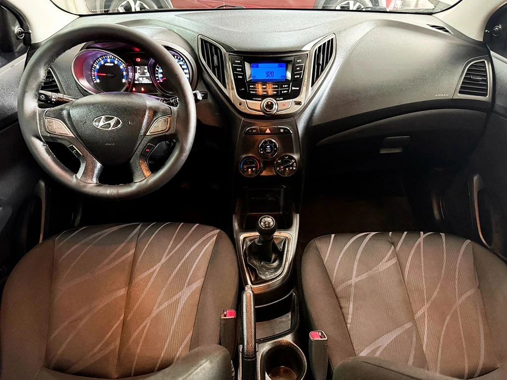 HYUNDAI HB20